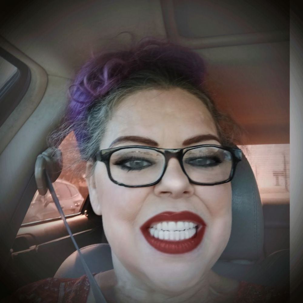 Meet your Posher, Suzanne